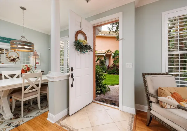 Photo 3 of Townhouse for sale at 190 Banyan Bay Dr, Saint Petersburg, FL 33705 | MLS# TB8524673 | Listing updated on 2026-09-28