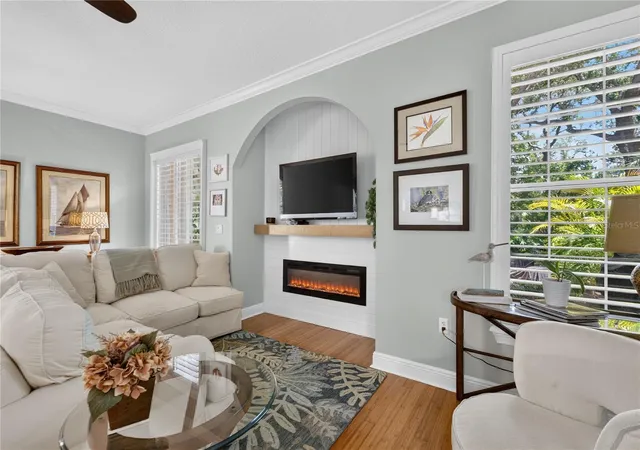 Photo 4 of Townhouse for sale at 190 Banyan Bay Dr, Saint Petersburg, FL 33705 | MLS# TB8524673 | Listing updated on 2026-09-28