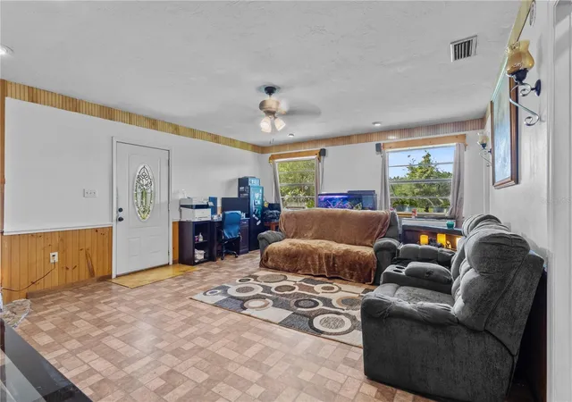 Photo 3 of Single family home for sale at 17250 NW 26th Court, Trenton, FL 32693 | MLS# GC541578 | Listing updated on 2026-08-10