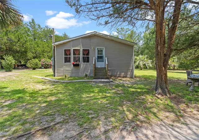 Homes for sale in Williston, FL | 151 Ne 164Th Ave, Williston, FL 32696 | MLS# OM727656