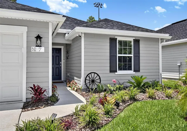 Homes for sale in Flagler Beach, FL | 7 Signet Ct, Flagler Beach, FL 32136 | MLS# FC319625