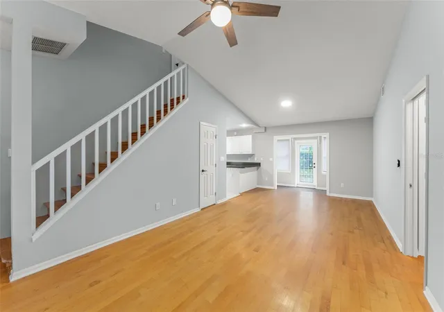 Photo 4 of Single family home for sale at 805 W Smith St, Orlando, FL 32804 | MLS# O6421190 | Listing updated on 2026-09-03