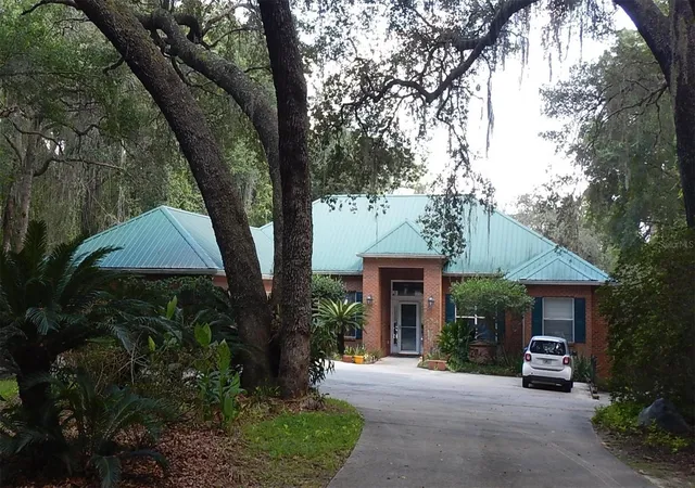 Photo 2 of Single family home for sale at 8315 Lilly Lake Rd, Melrose, FL 32666 | MLS# GC541579 | Listing updated on 2026-08-25