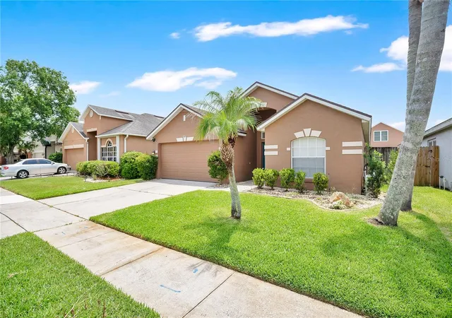 Photo 3 of Single family home for sale at 14170 Sunriver Ave, Orlando, FL 32828 | MLS# O6421193 | Listing updated on 2026-09-02
