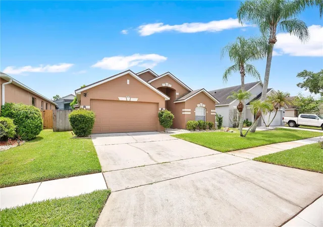 Photo 3 of Single family home for sale at 14170 Sunriver Ave, Orlando, FL 32828 | MLS# O6421193 | Listing updated on 2026-09-02