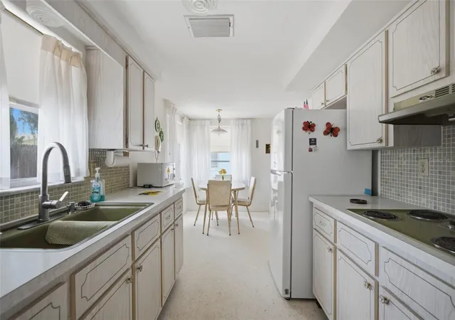 Homes for sale in Holiday, FL | 1207 Lodestar Dr, Holiday, FL 34690 | MLS# W7887222