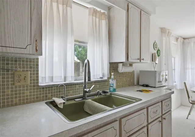 Homes for sale in Holiday, FL | 1207 Lodestar Dr, Holiday, FL 34690 | MLS# W7887222