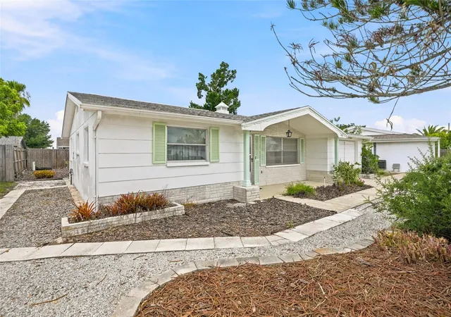 Homes for sale in Holiday, FL | 1207 Lodestar Dr, Holiday, FL 34690 | MLS# W7887222