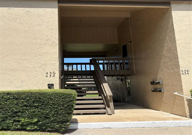 Photo 2 of Condo for sale at 436 Windmeadows St #436, Altamonte Springs, FL 32701 | MLS# O6421207 | Listing updated on 2026-08-26