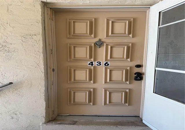 Photo 3 of Condo for sale at 436 Windmeadows St #436, Altamonte Springs, FL 32701 | MLS# O6421207 | Listing updated on 2026-08-26