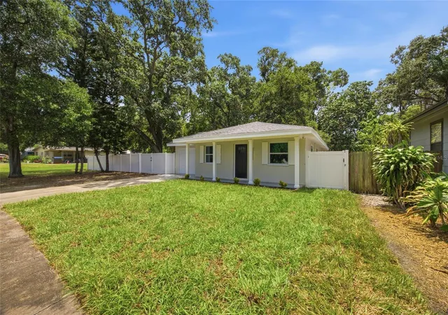 3rd image of 1333 Overlea St, Clearwater, FL 33755 | MLS# TB8524713