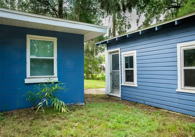 3rd image of 900 Kentucky Blvd, Eustis, FL 32726 | MLS# G5114483