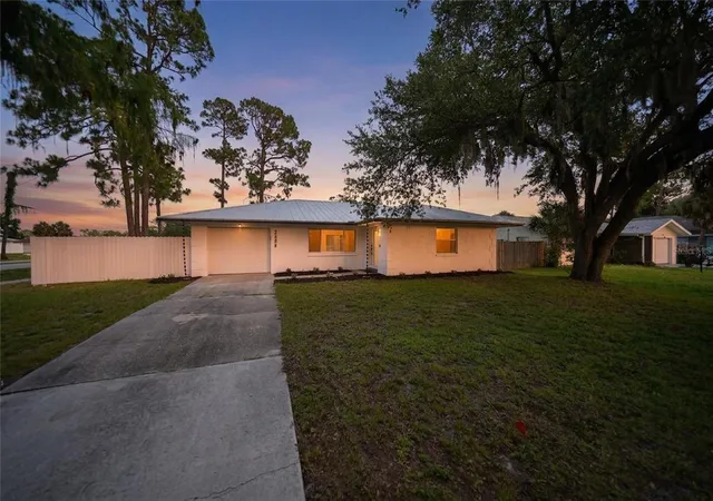 Homes for sale in Port Charlotte, FL | 2506 Lakeshore Cir, Port Charlotte, FL 33952 | MLS# D6147949