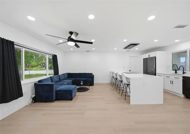 Photo 3 of Single family home for sale at 2506 Lakeshore Cir, Port Charlotte, FL 33952 | MLS# D6147949 | Listing updated on 2026-10-22