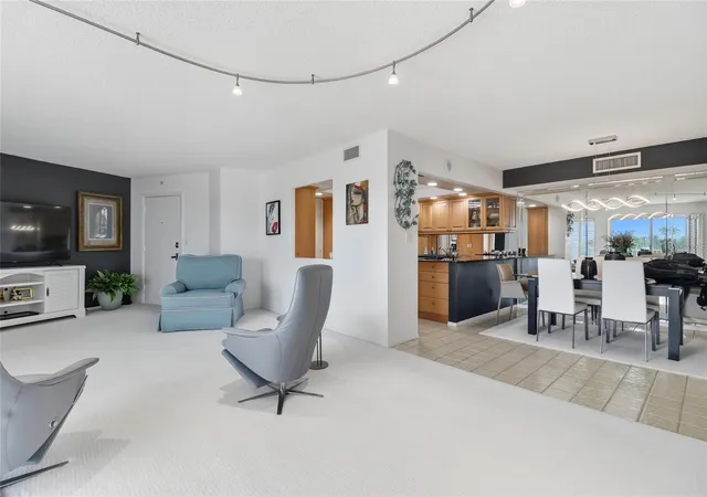 Homes for sale in Longboat Key, FL | 2301 Gulf Of Mexico Dr #45N, Longboat Key, FL 34228 | MLS# A4698596