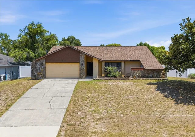 Photo 2 of Single family home for sale at 9470 Montebello Ln, Spring Hill, FL 34608 | MLS# TB8524735 | Listing updated on 2026-09-15