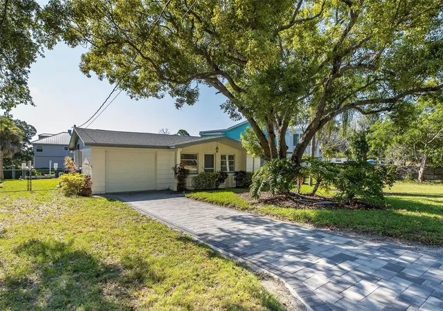 1st image of 3318 Pineview Dr, Holiday, FL 34691 | MLS# W7887224