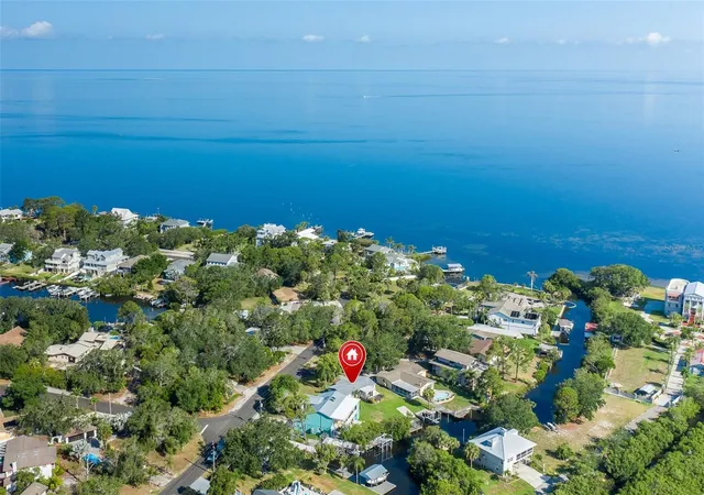 3rd image of 3318 Pineview Dr, Holiday, FL 34691 | MLS# W7887224