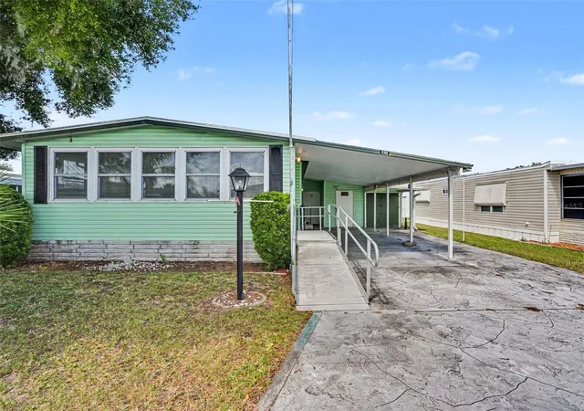Photo 3 of Manufactured home for sale at 116 Pine Ter, Haines City, FL 33844 | MLS# S5152784 | Listing updated on 2026-08-14