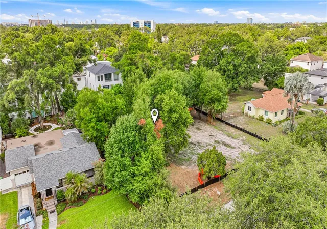 Photo 10 of Single family home for sale at 1006 W Adalee St, Tampa, FL 33603 | MLS# TB8524743 | Listing updated on 2026-08-20