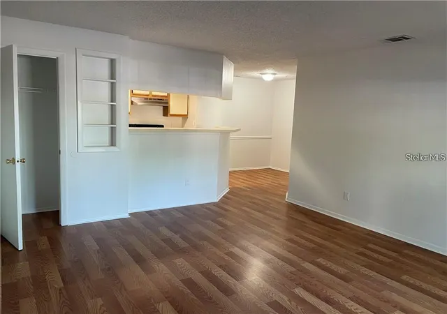 Photo 3 of Condo for sale at 246 Afton Sq #105, Altamonte Springs, FL 32714 | MLS# O6421235 | Listing updated on 2026-09-24
