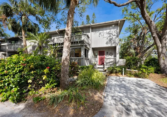 Photo 3 of Townhouse for sale at 1479 Landings Cir #41, Sarasota, FL 34231 | MLS# A4698603 | Listing updated on 2026-08-31