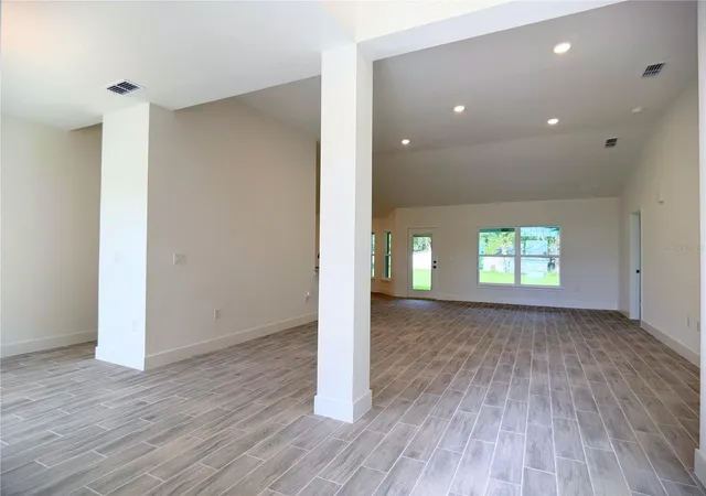 Photo 3 of Single family home for sale at 36861 Hidden View Cir, Dade City, FL 33523 | MLS# TB8524754 | Listing updated on 2026-10-20