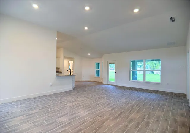 Photo 4 of Single family home for sale at 36861 Hidden View Cir, Dade City, FL 33523 | MLS# TB8524754 | Listing updated on 2026-10-20