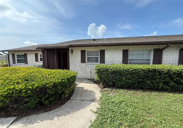 2nd image of 9605 Eastfield Rd, THONOTOSASSA, FL 33592