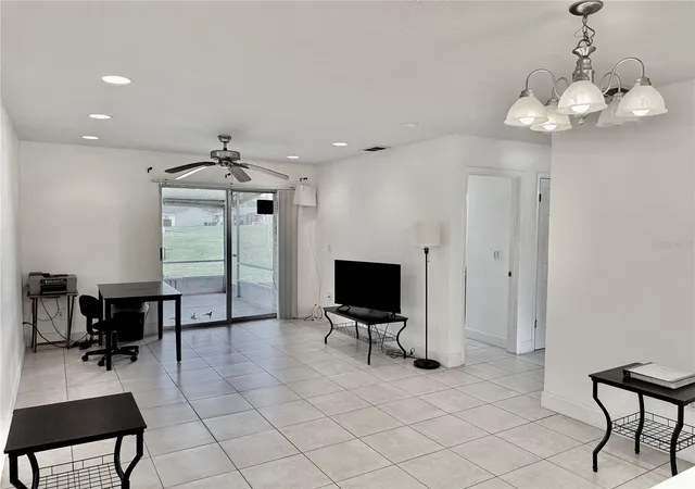 4th image of 9605 Eastfield Rd #9605, Thonotosassa, FL 33592 | MLS# O6421243