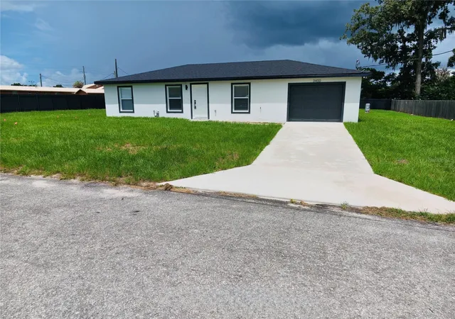 Photo 1 of Single family home for sale at 3400 Se 11th Avenue, Ocala, FL 34471 | MLS# A4698607 | Listing updated on 2026-07-17