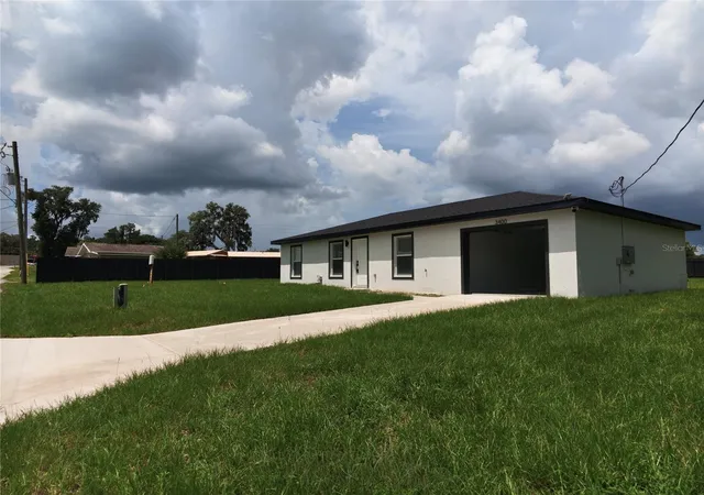 Photo 2 of Single family home for sale at 3400 Se 11th Avenue, Ocala, FL 34471 | MLS# A4698607 | Listing updated on 2026-07-17