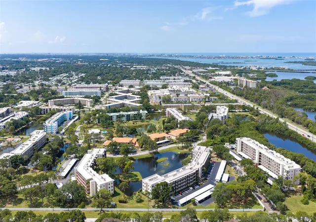 2nd image of 8140th Ter Gdn Dr, Saint Petersburg, FL 33709