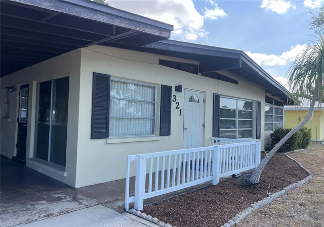 1st image of 321 Alba St E, Venice, FL 34285 | MLS# N6144880