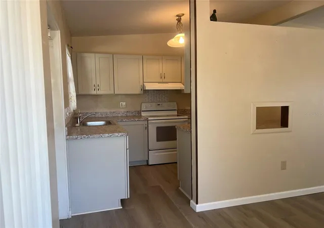 4th image of 321 Alba St E, Venice, FL 34285 | MLS# N6144880