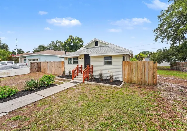 5th image of 2850 59Th Ave N, St Petersburg, FL 33714 | MLS# TB8524809