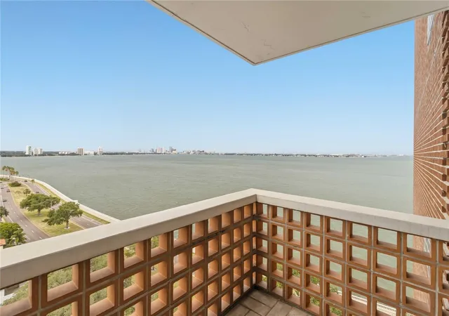 2nd image of 4015 Bayshore Blvd #12B, Tampa, FL 33611 | MLS# TB8524814