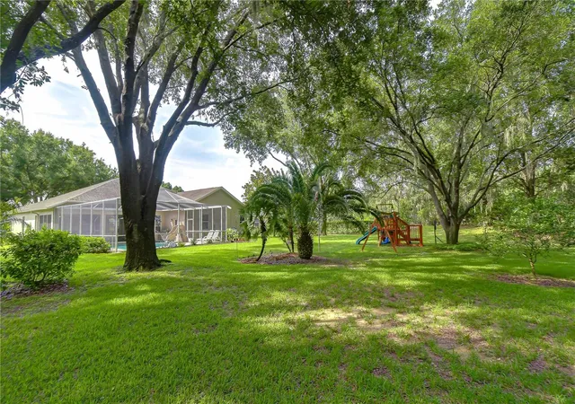 Photo 4 of Single family home for sale at 4916 Willow Ridge Ter, Valrico, FL 33596 | MLS# TB8524820 | Listing updated on 2026-08-02