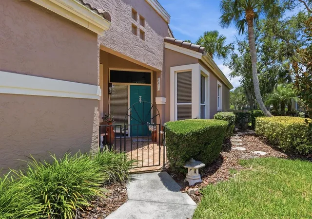Photo 1 of Single family home for sale at 4636 Deer Trl Blvd, Sarasota, FL 34238 | MLS# A4698629 | Listing updated on 2026-09-06