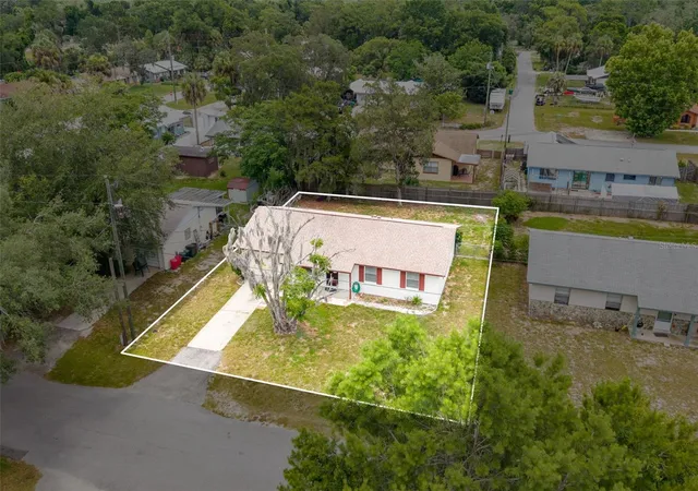 5th image of 2319 S Tennyson Pt, Homosassa, FL 34448 | MLS# OM727684