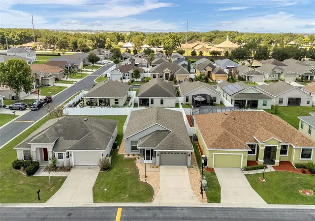 3rd image of 1144 High Seas St, Winter Haven, FL 33880 | MLS# L4963179