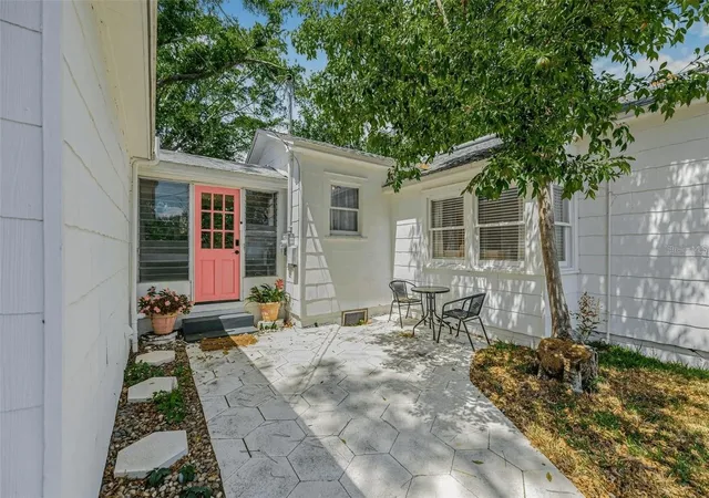 Photo 2 of Single family home for sale at 3500 6th Avenue N, Saint Petersburg, FL 33713 | MLS# TB8524840 | Listing updated on 2026-08-13
