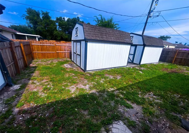 Photo 3 of Single family home for sale at 3055 Kirkland St, Deltona, FL 32738 | MLS# V4949960 | Listing updated on 2026-08-28