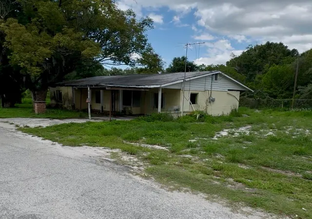 1st image of 131 E Bay Blvd S, Lake Wales, FL 33859 | MLS# S5152804