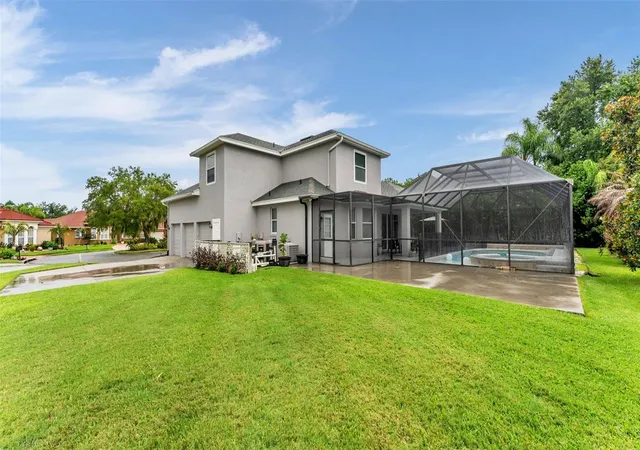 Homes for sale in Lakeland, FL | 7350 Osprey Landing Pt, Lakeland, FL 33813 | MLS# L4963180