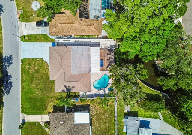 Photo 3 of Single family home for sale at 3282 Honeysuckle Rd, Largo, FL 33770 | MLS# TB8524853 | Listing updated on 2026-10-05