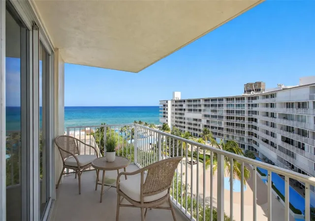 3rd image of 3540 S Ocean Blvd #808W, Palm Beach, FL 33480 | MLS# O6421335