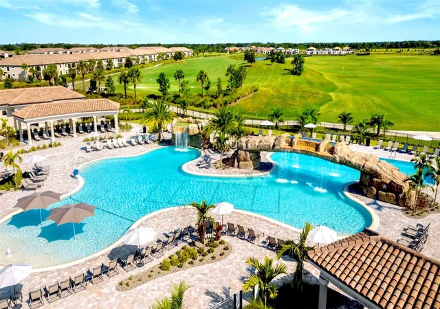 Photo 3 of Condo for sale at 17510 Gawthrop Dr #204, Bradenton, FL 34211 | MLS# C7527930 | Listing updated on 2026-09-22