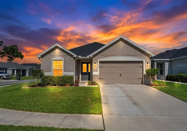 Photo 1 of Sale Pending at 3863 Willow Ridge Dr, Lakeland, FL 33810 | MLS# L4963181 | Listing updated on 2026-08-04