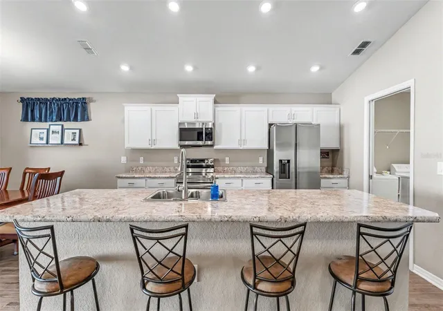 Photo 2 of Sale Pending at 3863 Willow Ridge Dr, Lakeland, FL 33810 | MLS# L4963181 | Listing updated on 2026-08-04